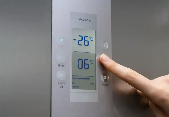 Jaka temperatura w lodówce? Sekrety świeżości i niższych rachunków