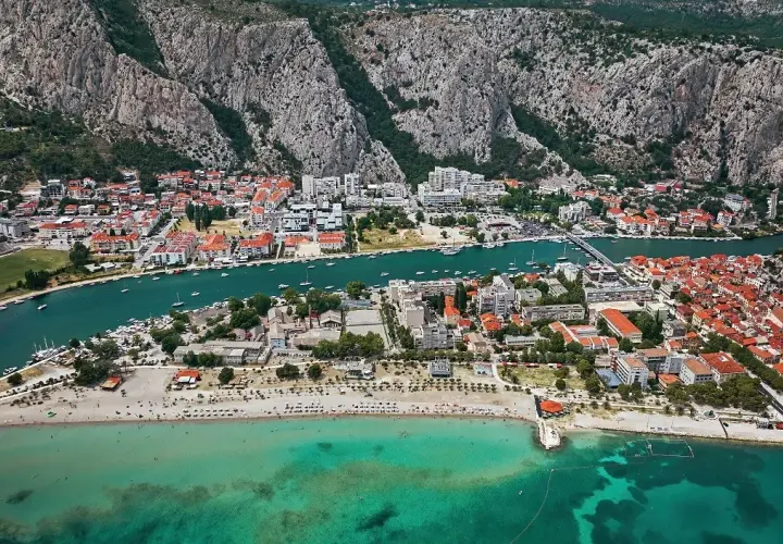 Najlepsze noclegi i atrakcje turystyczne w Omis w Chorwacji