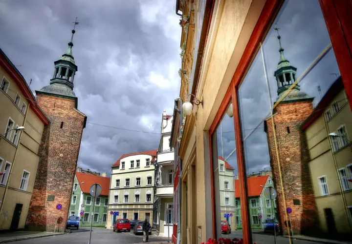 Przewodnik po atrakcjach Zielonej Góry: Nie przegap tych miejsc!
