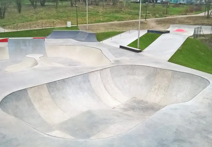 Skatepark Tomaszów Lubelski - najlepsze miejsce dla miłośników skateboarding