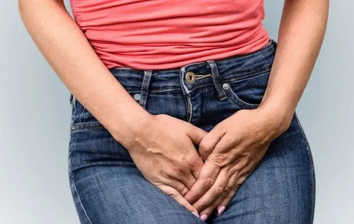 Nietrzymanie moczu u kobiet: przyczyny i skuteczne leczenie