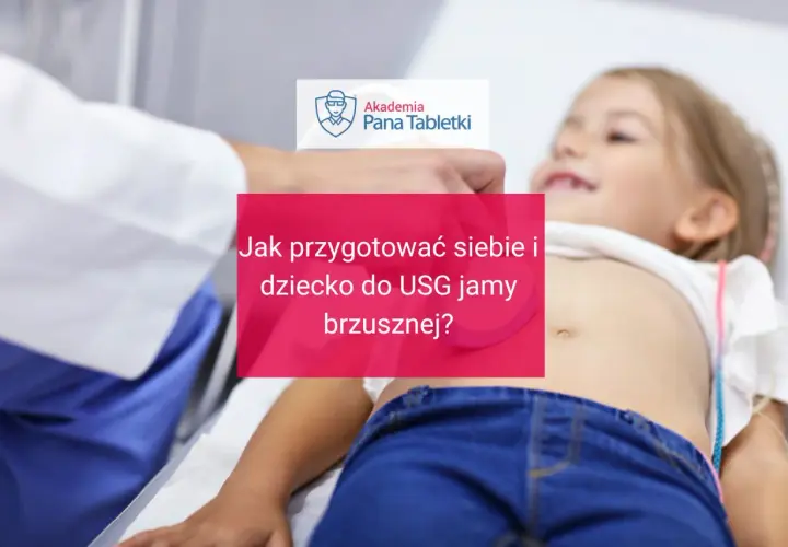 Lekarz wykonuje usg brzucha dziecka. Na ekranie widoczny jest brzuch dziewczynki, a lekarz przykłada sondę do badania.