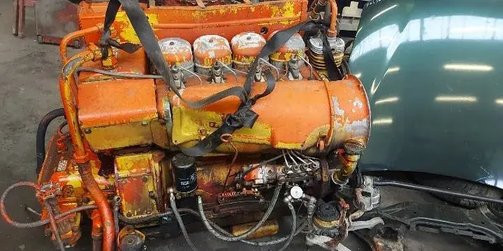 Ile oleju potrzebuje silnik Deutz 4 cylindrowy? Sprawdź teraz!