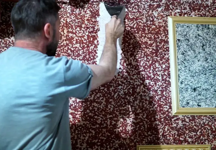 Jak usunąć tynk dekoracyjny? Praktyczny przewodnik DIY krok po kroku