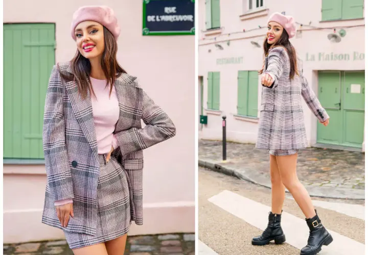Kobieta w różowym beretce i kraciastej marynarce z spódniczką, prezentująca styl preppy damski.