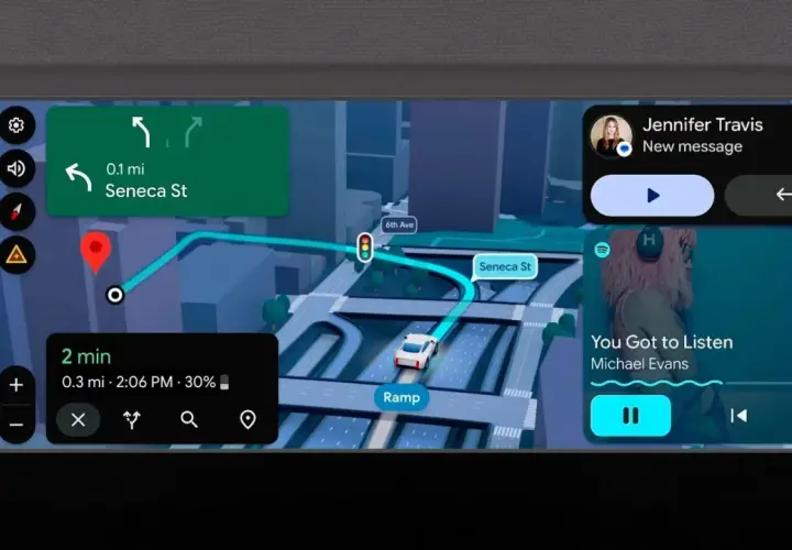 Nawigacja w najnowszej wersji Android Auto pokazuje trasę do Seneca St, powiadomienie od Jennifer Travis i odtwarzaną muzykę.