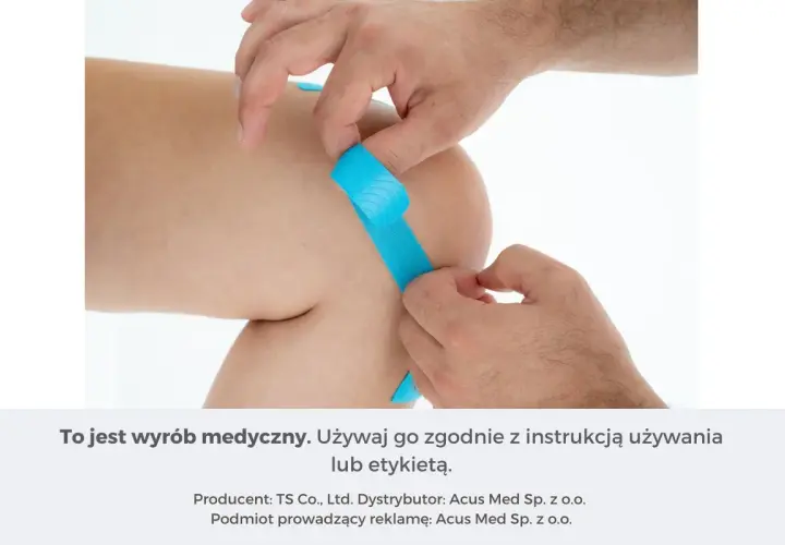 Aplikacja plastra kinesiotaping na kolano. Prawidłowe użycie minimalizuje ryzyko kinesiotaping skutki uboczne.