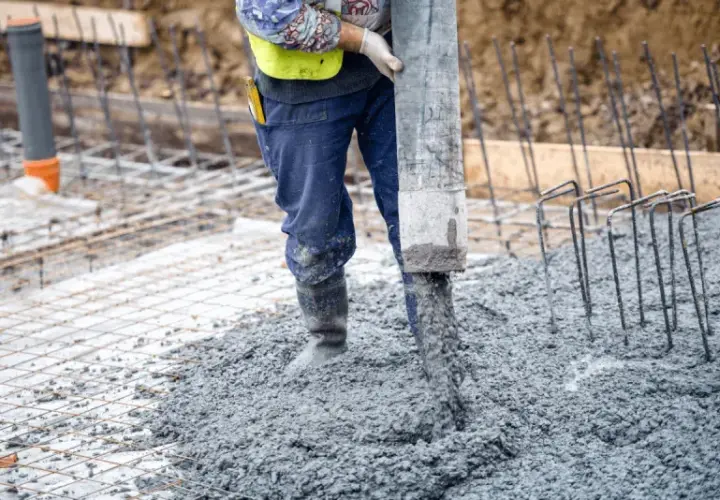 Beton Ełk vs Suwałki: gdzie zamówić najlepszy beton na budowę?