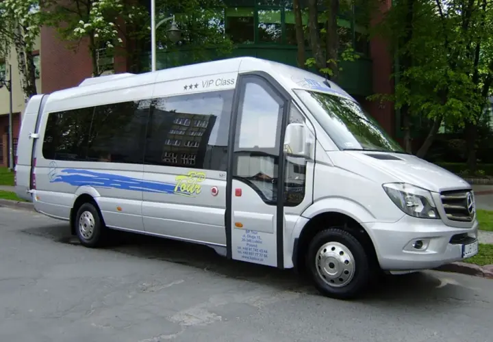Ile za km bus 20 osobowy? Sprawdź, jak uniknąć wysokich kosztów