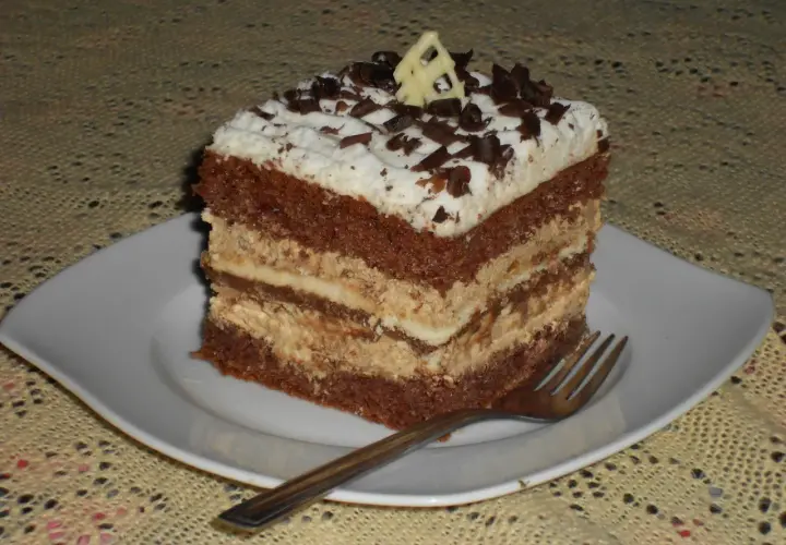 Dlaczego ciasto kawowe z biszkoptami jest tak pyszne i łatwe?