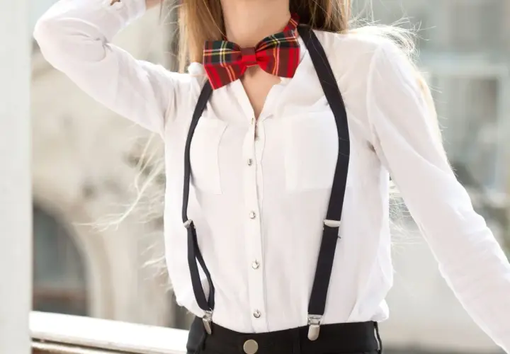 Szelki damskie stylizacje: 10 inspirujących pomysłów na każdą okazję