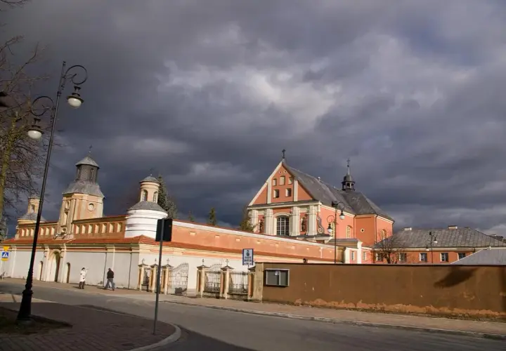 Sanktuarium Ostrołęka: historia, wydarzenia i duchowość w miejscu kultu