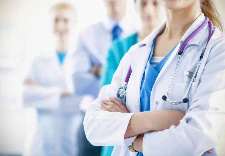 Medycyna po innych studiach: jak zmiana kierunku odmienia życie?