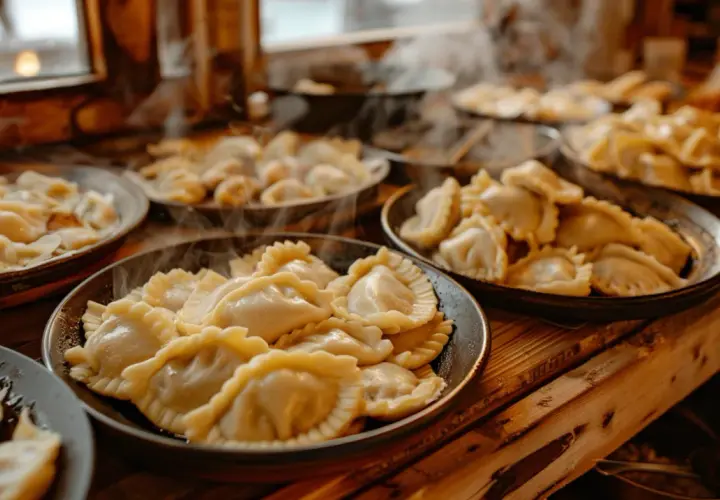 Pierogi bez lepienia: ruskie lub z mięsem i kapustą - przepis