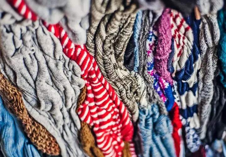 Paliwo z odpadów tekstylnych? Poznaj innowacyjne rozwiązania w recyklingu