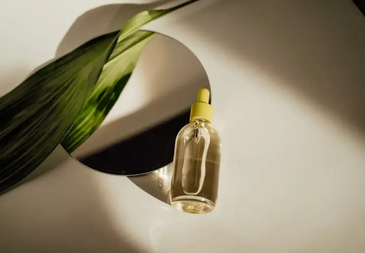 Maksymalna skuteczność serum na twarz? Odkryj sekrety aplikacji!