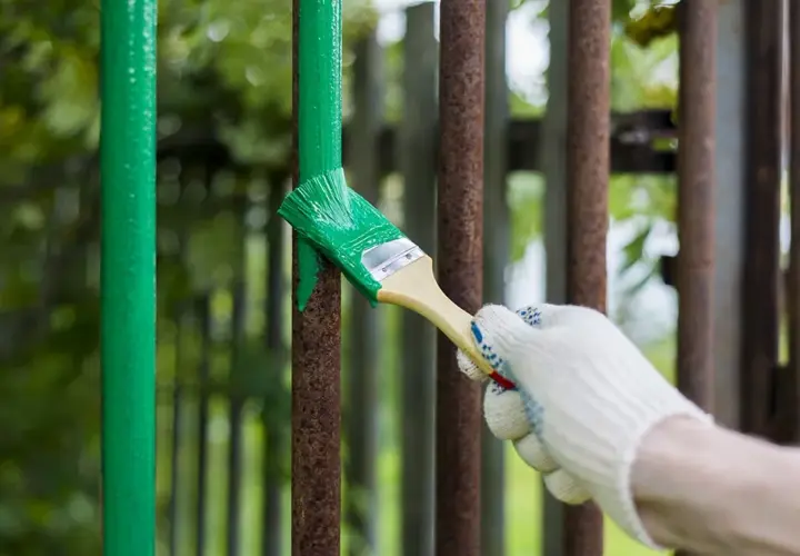 Jaką farbę do balustrady wybrać? Opinie i porady z forum dla trwałego efektu