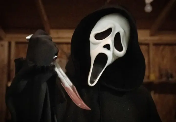 Przewodnik po filmowych akcesoriach i gadżetach związanych z maską z Krzyku