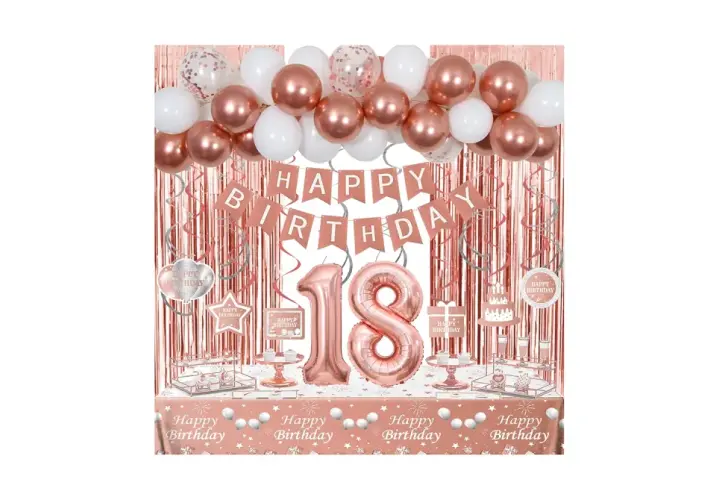 Decoración para una celebración de 18 cumpleaños con globos, guirnaldas y un mantel rosa dorado.