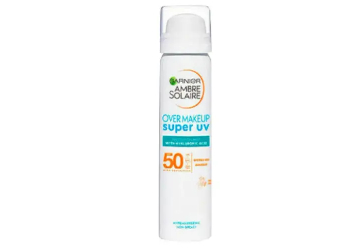 Garnier Ambre Solaire Super UV solskydd under smink, SPF 50. Skyddar huden utan att förstöra makeupen.