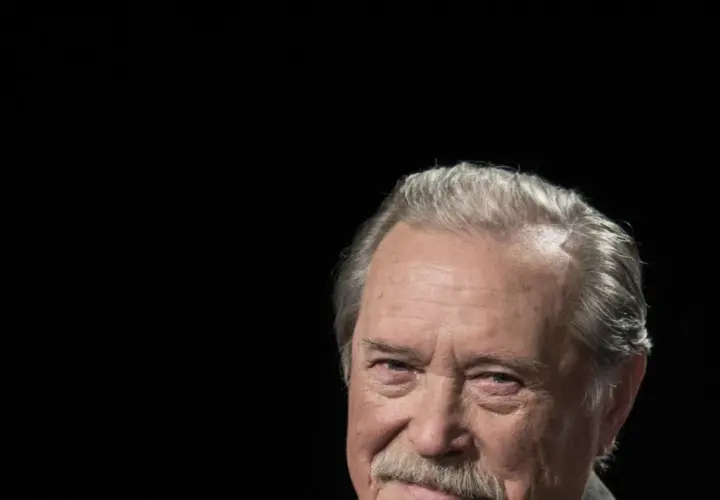 Emil aktor: Fascynująca biografia i niezapomniane role Karewicza