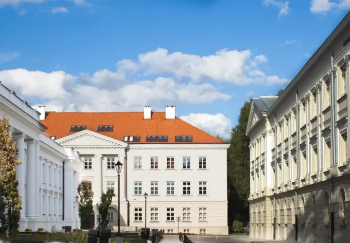 Informatyka na Uniwersytecie Warszawskim: co musisz wiedzieć o studiach