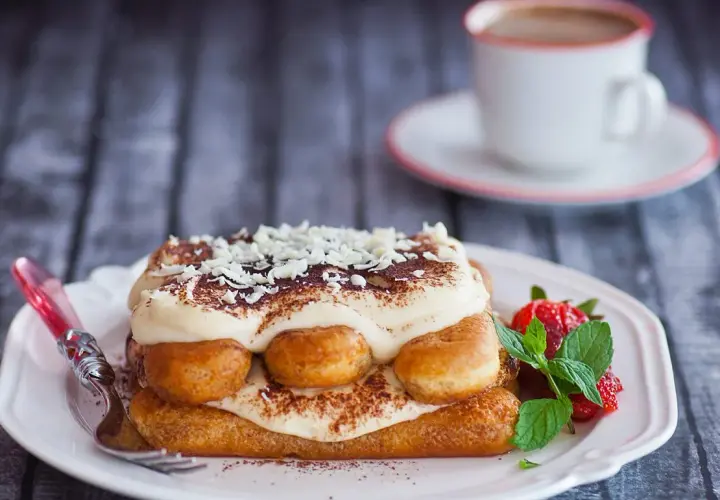 Jaka kawa do tiramisu? Odkryj sekrety idealnego smaku deseru