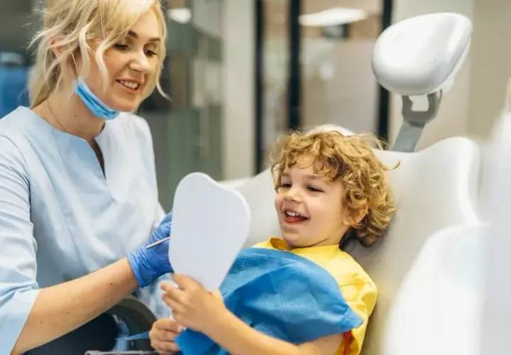 Kiedy z dzieckiem do dentysty? Ważne informacje dla rodziców