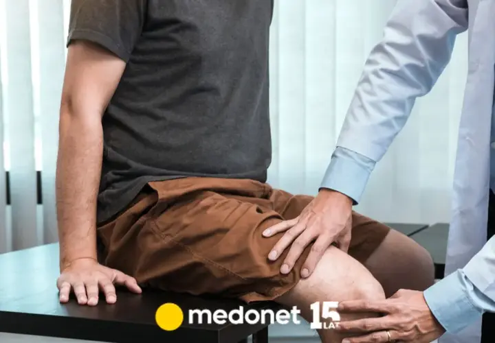 Piekący ból nóg objawy: poznaj powody i kiedy szukać pomocy