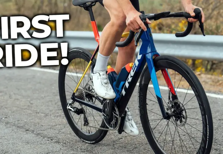Trek Emonda 2025: Dlaczego profesjonalni kolarze go pokochali?