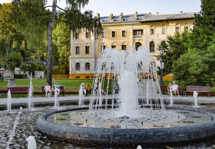 Krynica-Zdrój: Atrakcje na każdą pogodę! Odkryj perłę Beskidów