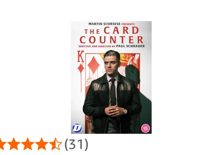 Oscar Isaac som the card counter, en man med en hemlighet, framför en stor spelkort.