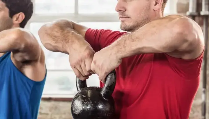 Co to jest CrossFit? Przewodnik: zasady, efekty i pierwsze kroki.