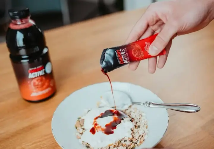 Sok z wiśni: na co naprawdę pomaga? Sen, stawy, regeneracja.