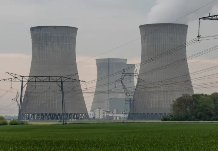 Kiedy zacznie działać elektrownia jądrowa w Polsce? Kluczowe daty i plany