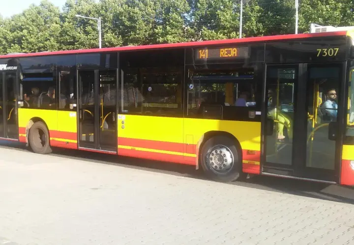 Autobus MPK Wrocław linii 141 "REJA" to świetny sposób, jak dojechać na Bielany Wrocławskie.
