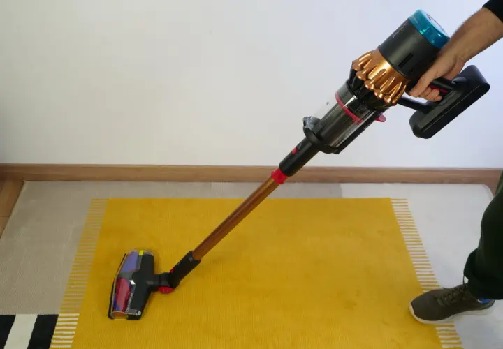 Dyson V16 Piston: Premiera, cena, innowacje. Czy warto kupić?