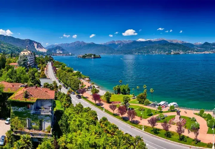 Montagna nel lago in Italia: ispira e pianifica il tuo viaggio ideale