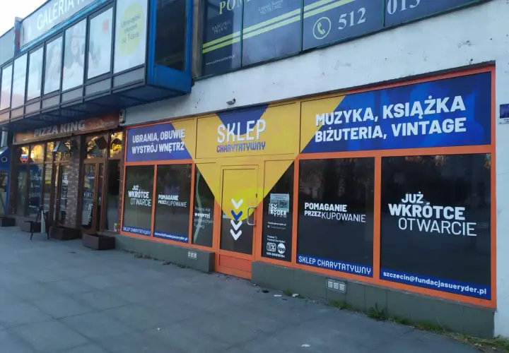 Gdzie oddać ubrania w Szczecinie? Sprawdź najlepsze miejsca na donation