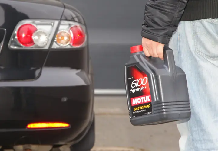 Motul dobierz olej: Jak wybrać idealny dla Twojego silnika?