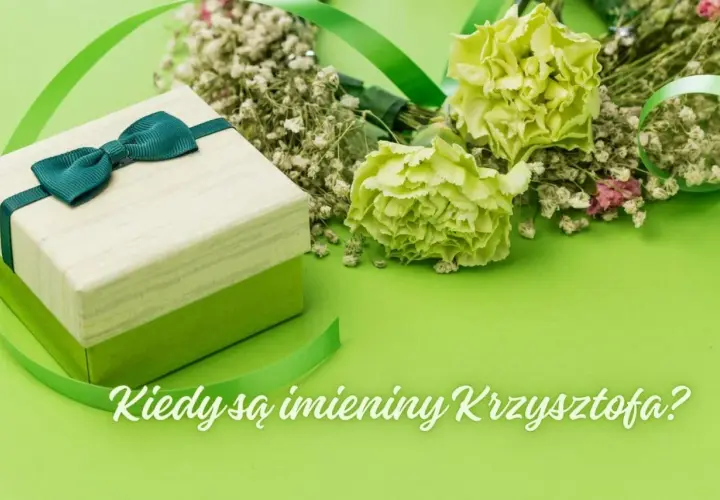 Prezent i kwiaty na zielonym tle. Czy wiesz, kiedy są imieniny Krzysztofa?