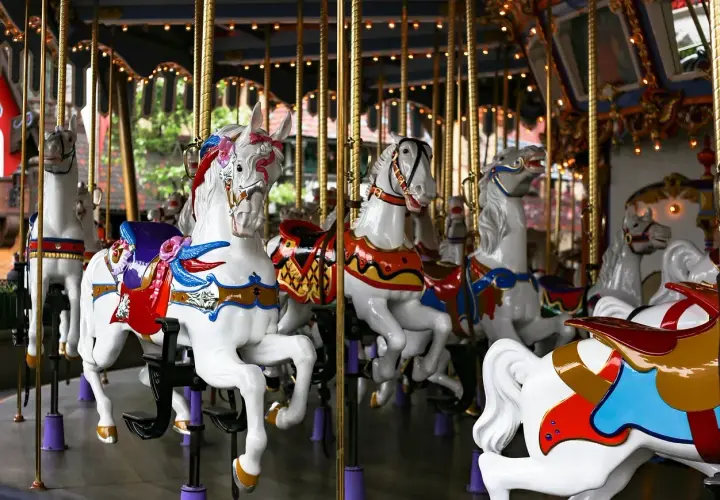 Najlepsze atrakcje Disneylandu, które musisz zobaczyć podczas wizyty