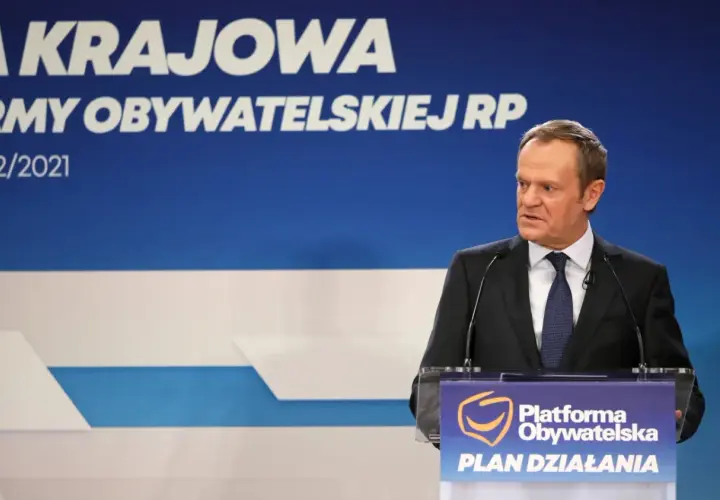 Donald Tusk przemawia na konferencji Platformy Obywatelskiej RP.