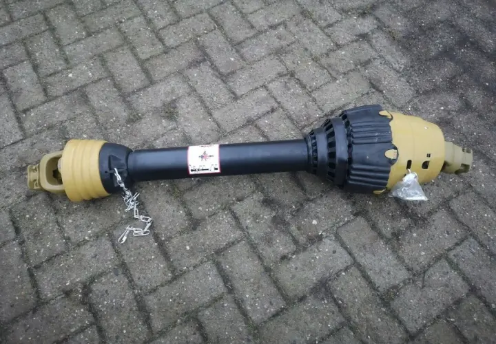 Ein neues **Weitwinkelgelenk** für Landmaschinen, bereit für den Einsatz.