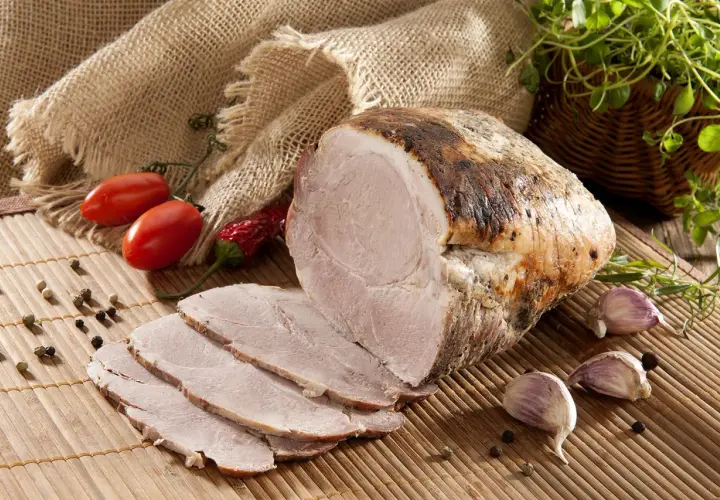 Jak idealnie przygotować wieprzowinę długo pieczoną w niskiej temperaturze