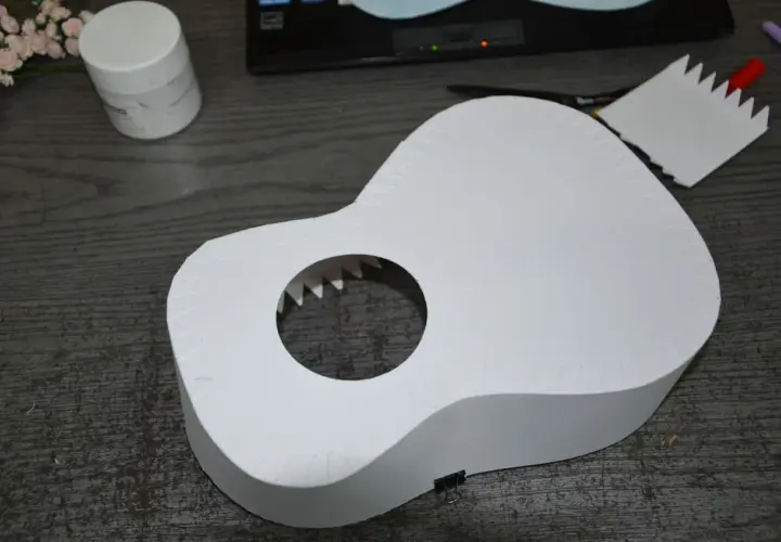 Gitara z kartonu: Zrób to sam! Kreatywny przewodnik DIY dla każdego