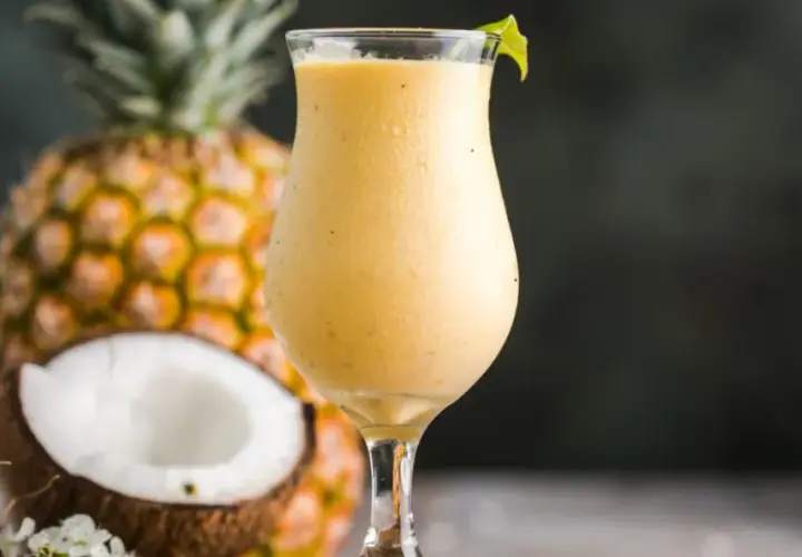 Kolorowe drinki - proste przepisy na wyjątkowe koktajle na każdą okazję