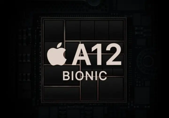Logo Apple i napis A12 BIONIC na tle układu scalonego, serca iPhone XS.