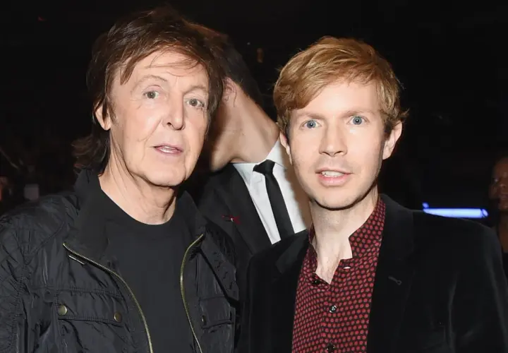 Paul McCartney i Beck, jakby szukali drogi do wspólnego utworu.