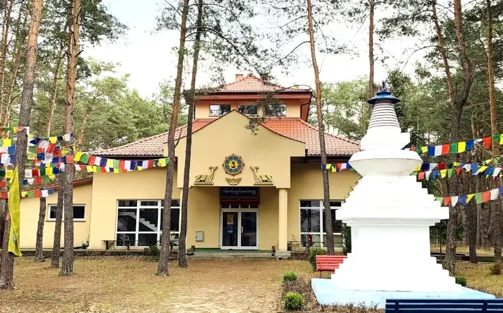 Centrum buddyzmu w Polsce: odkryj miejsca medytacji i nauki